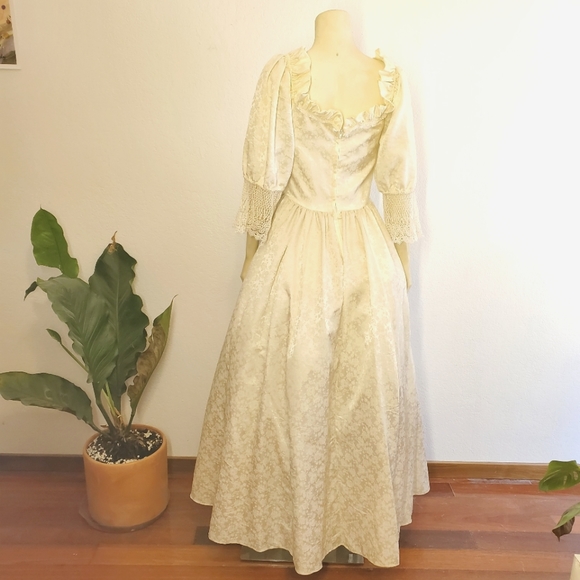Vintage 70s Renaissance Gunne Sax Wedding Dress - Picture 9 of 13